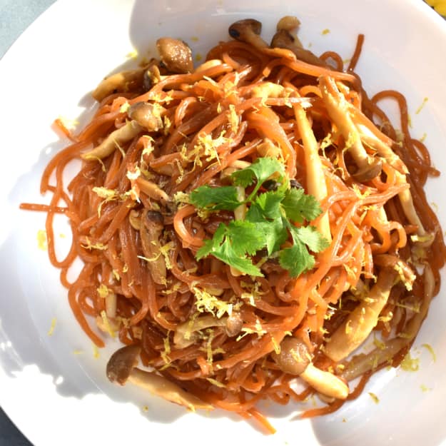 Full-Close Up Soy Butter Carrot Noodles